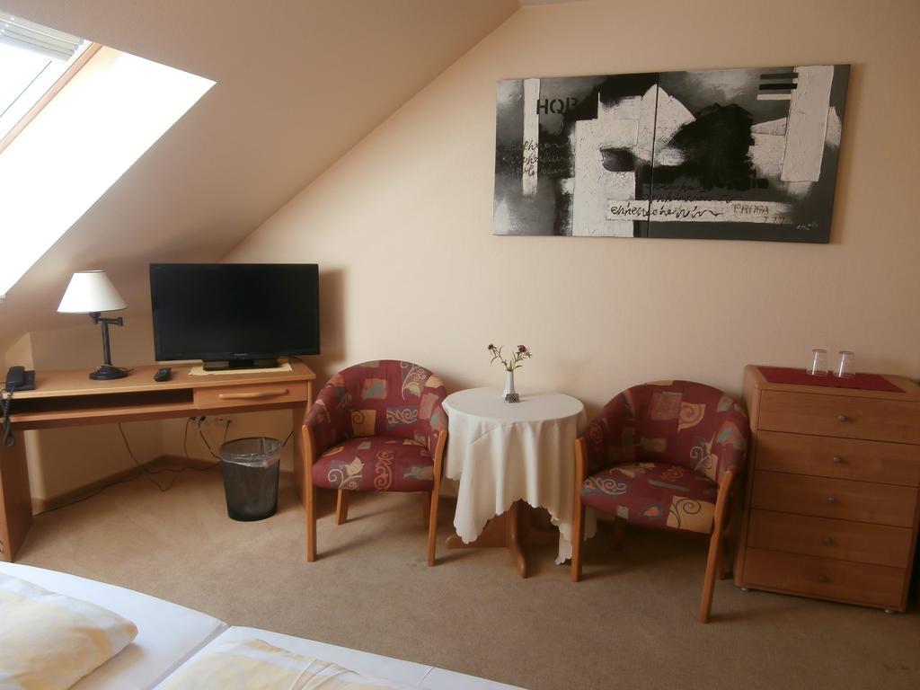Hotel Hasselbarth Burg auf Fehmarn Bilik gambar
